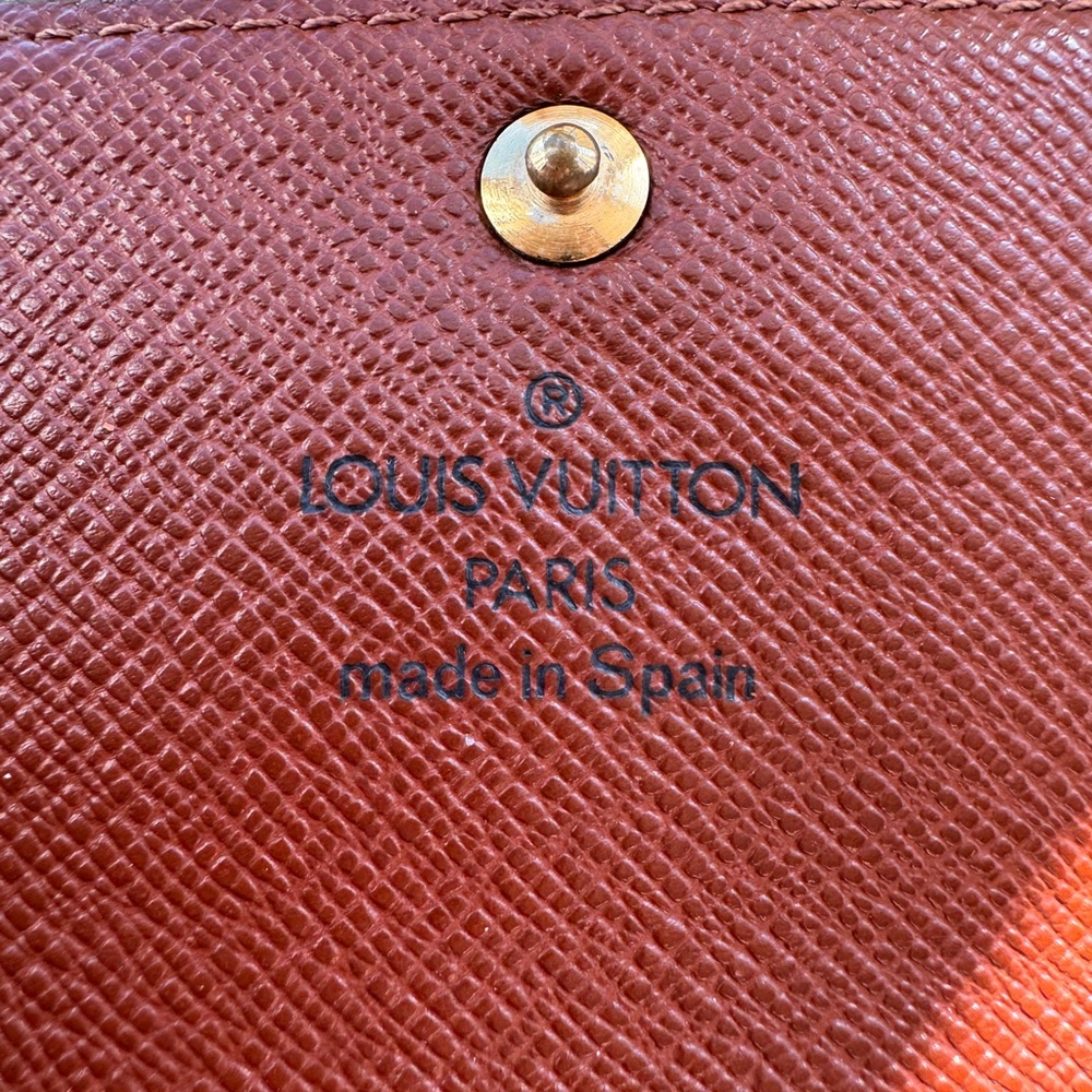 Louis Vuitton Wallet - Picture 7 of 10